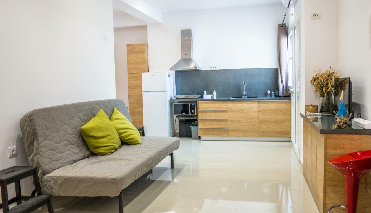 Heraklion Airport Studio Apartment Bagian luar foto