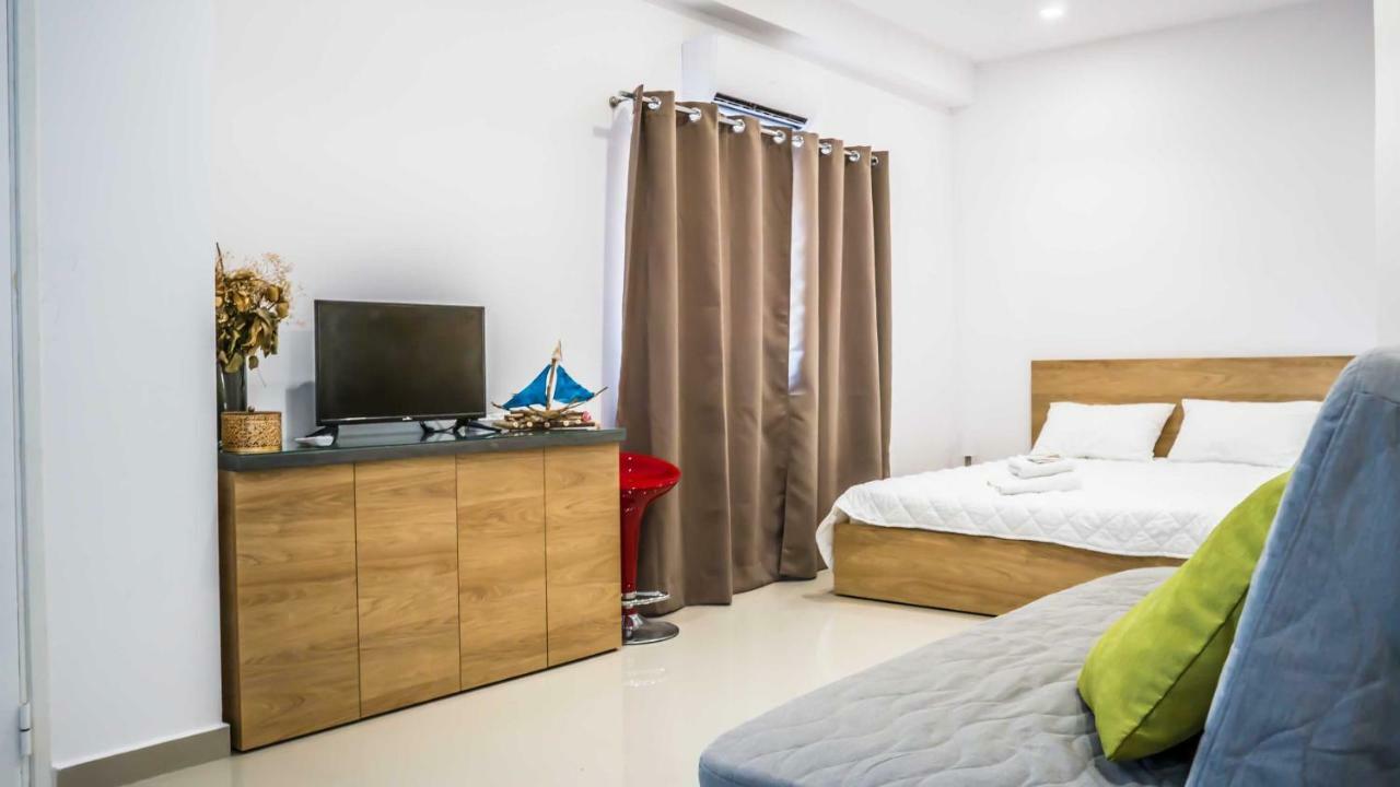 Heraklion Airport Studio Apartment Bagian luar foto